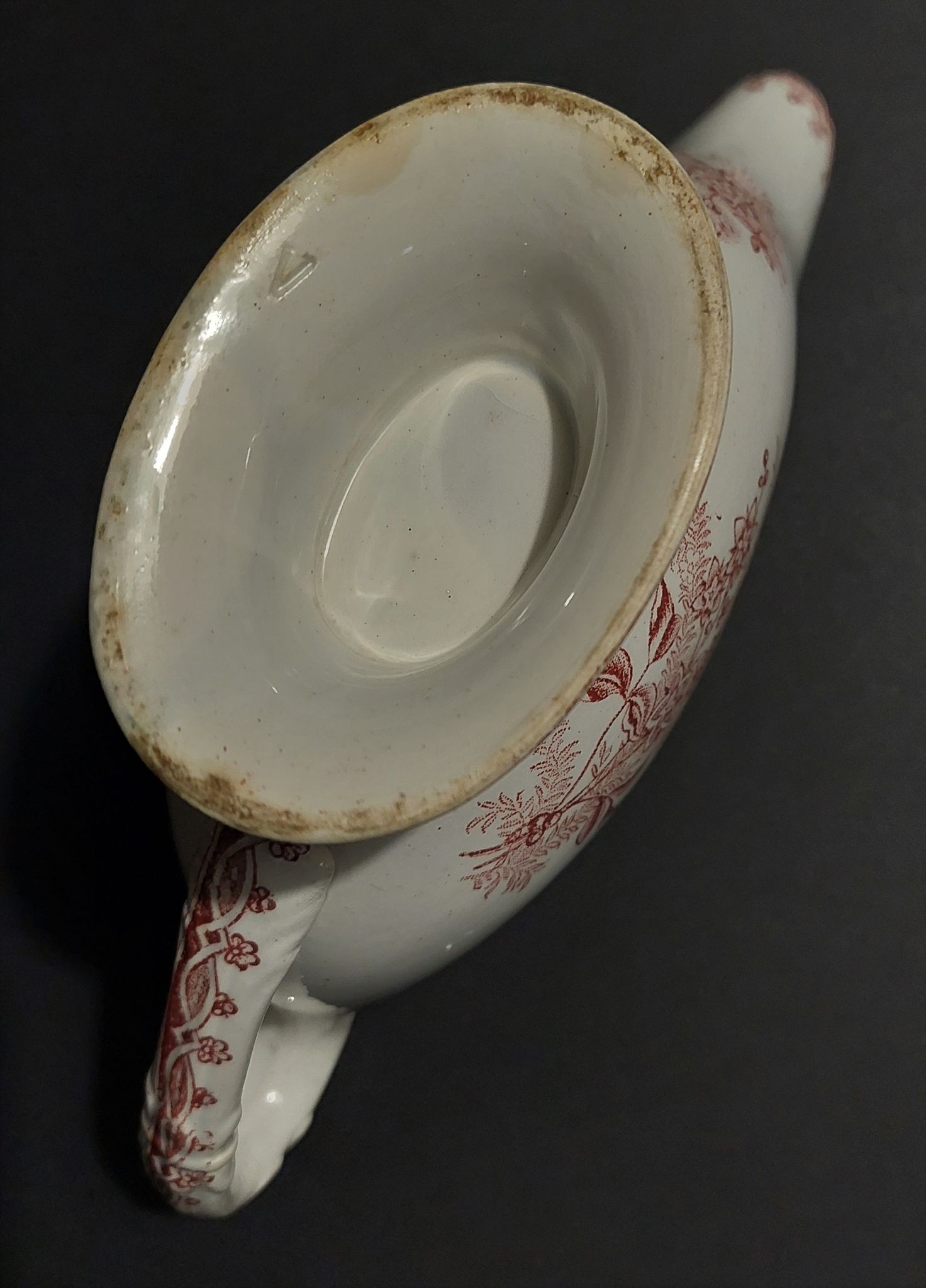 Saucière faïence décor rose marque V en creux XIXème