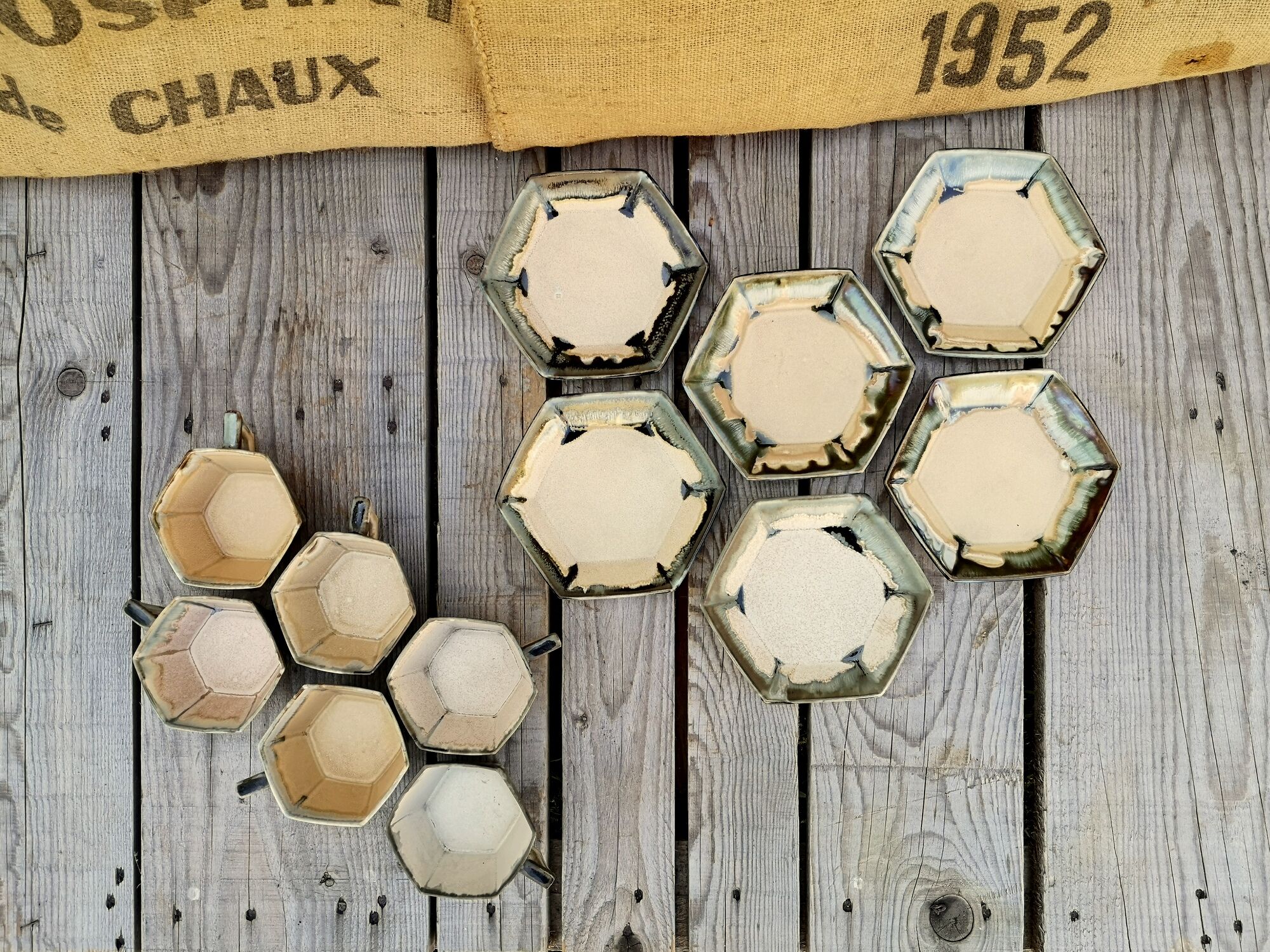 Set of 6 coffee cups with morvan sandstone saucers