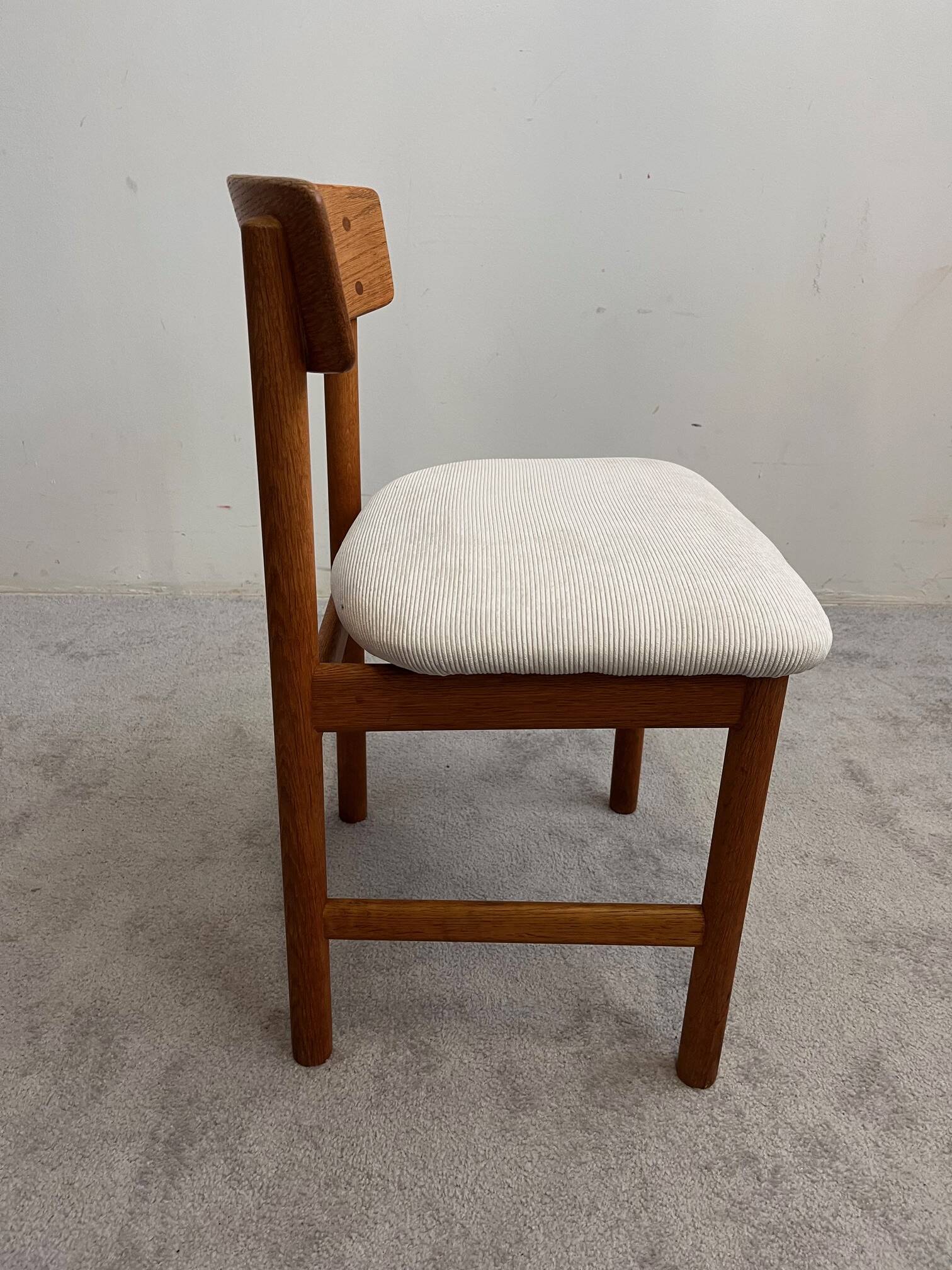 Series of 4 Danish chairs by Borge Mogensen for Søborg Møbelfabr