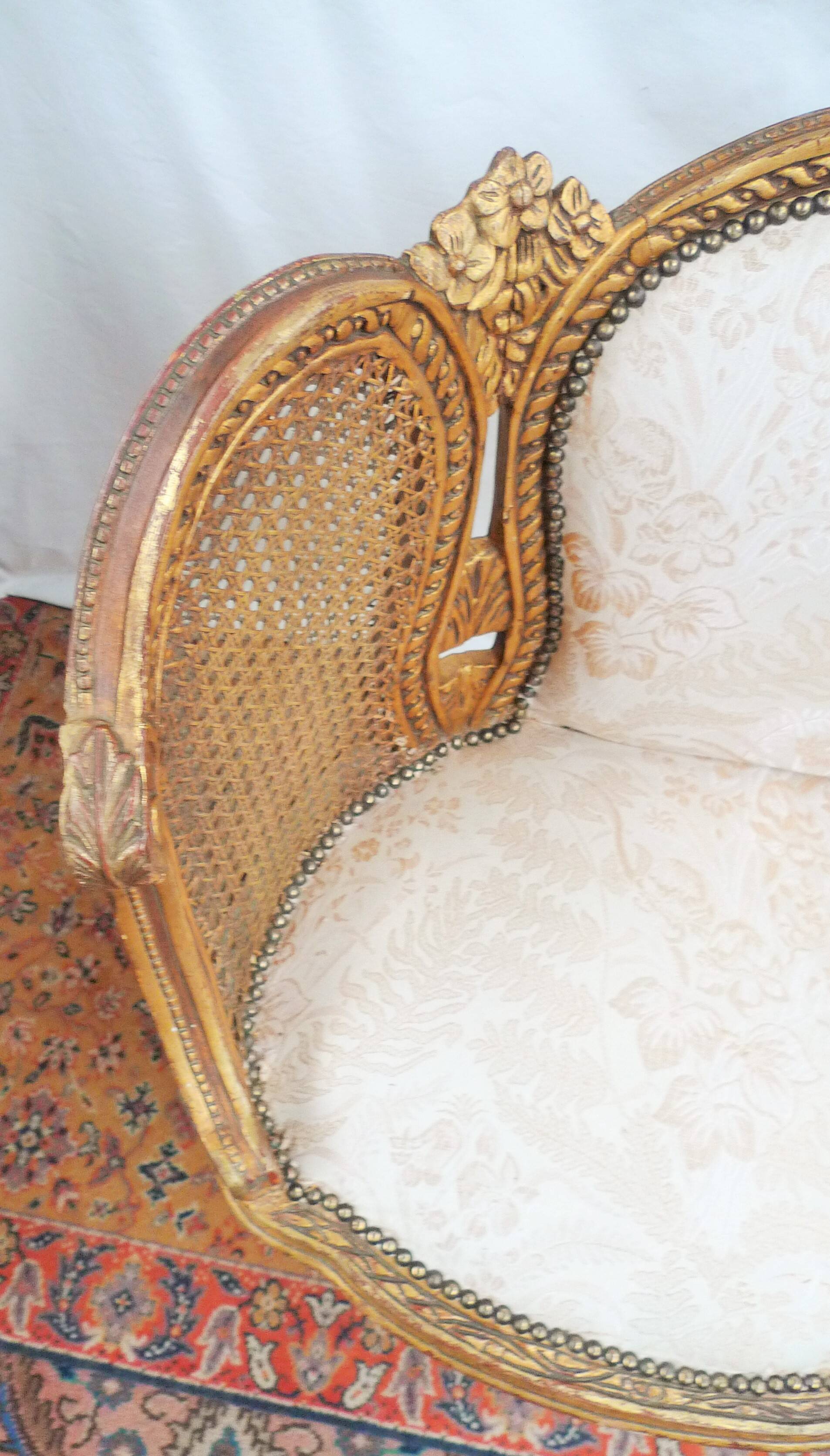 Paire de fauteuils corbeille