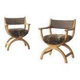 Paire de fauteuils de salle à manger par Henning Kjærnulf, vers 1960