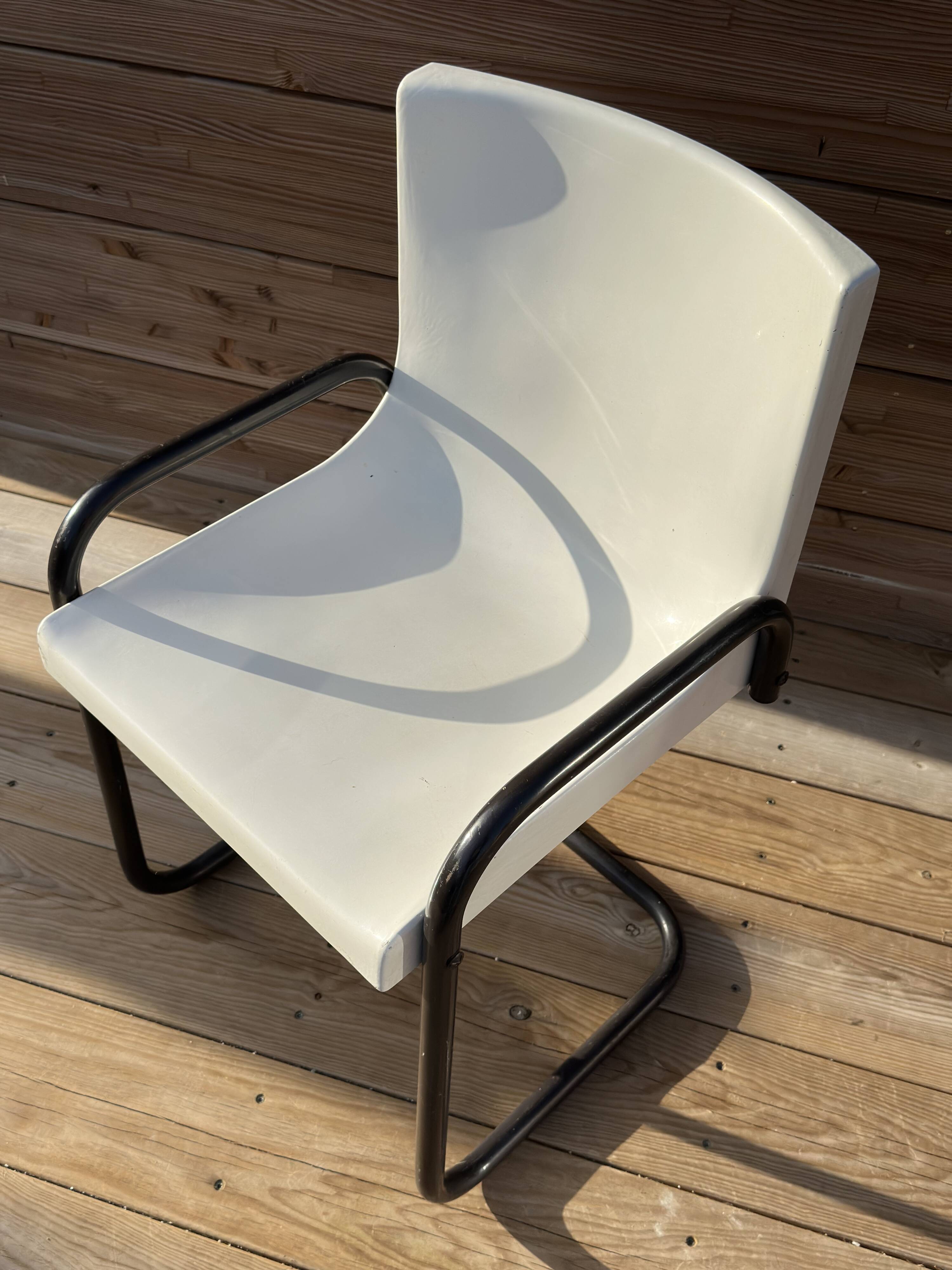 Vintage cantilever chair (sled base)