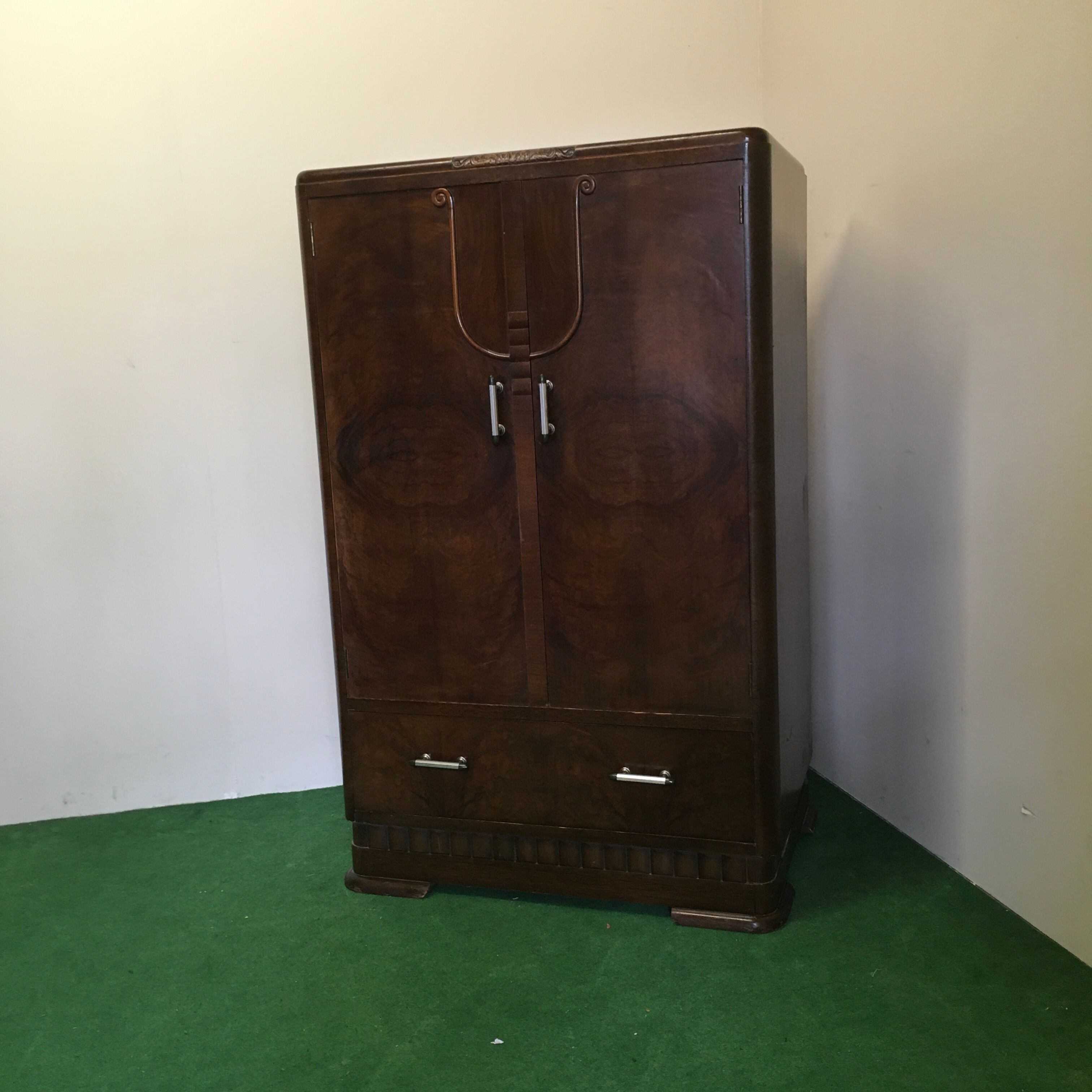 Art deco cabinet