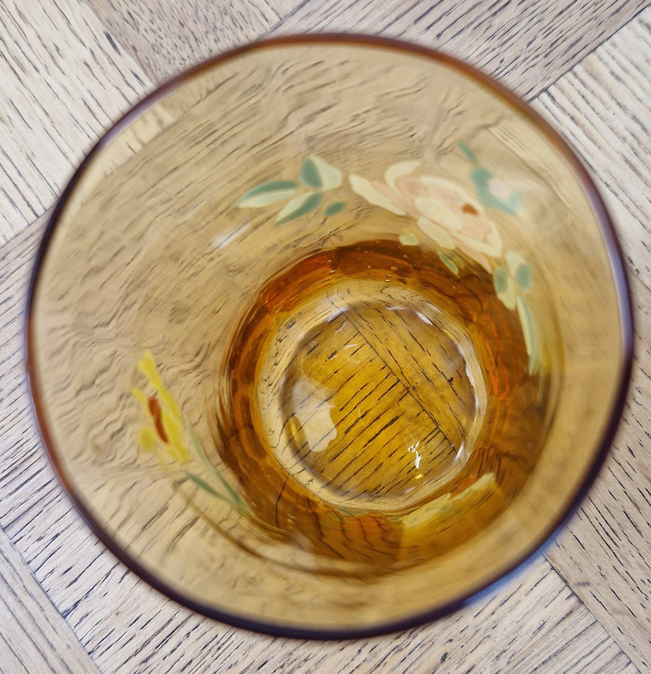 Art Nouveau enamelled glass with floral decoration - tumbler
