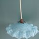 Suspension luminaire abat-jour en verre de Clichy bleu ciel, forme flocon