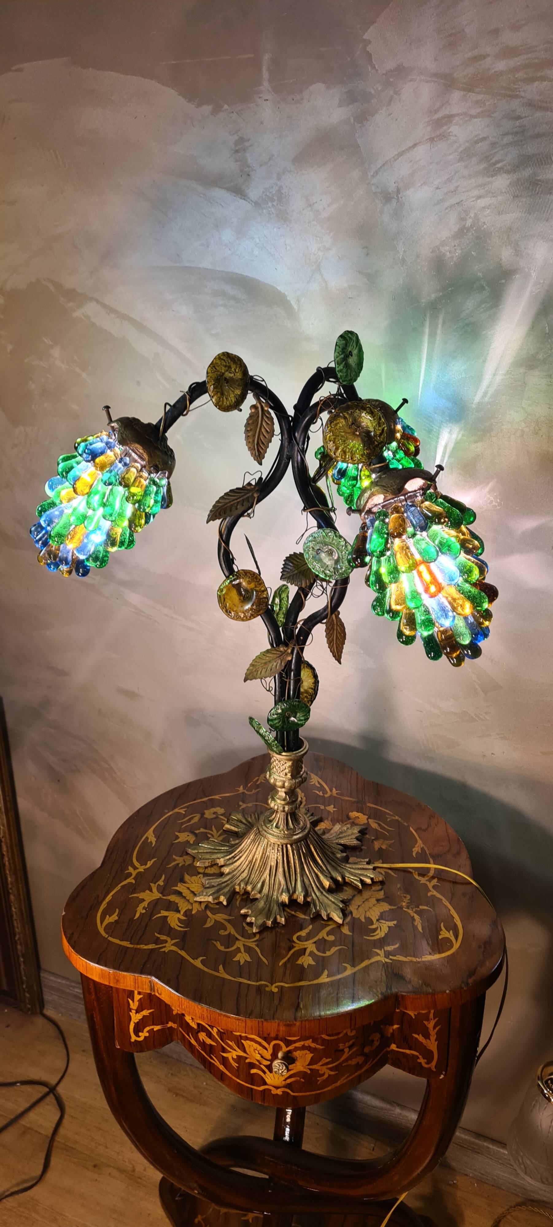 Original murano lamp in gilded bronze and metal with three lights, murano glass tulips 58x42
