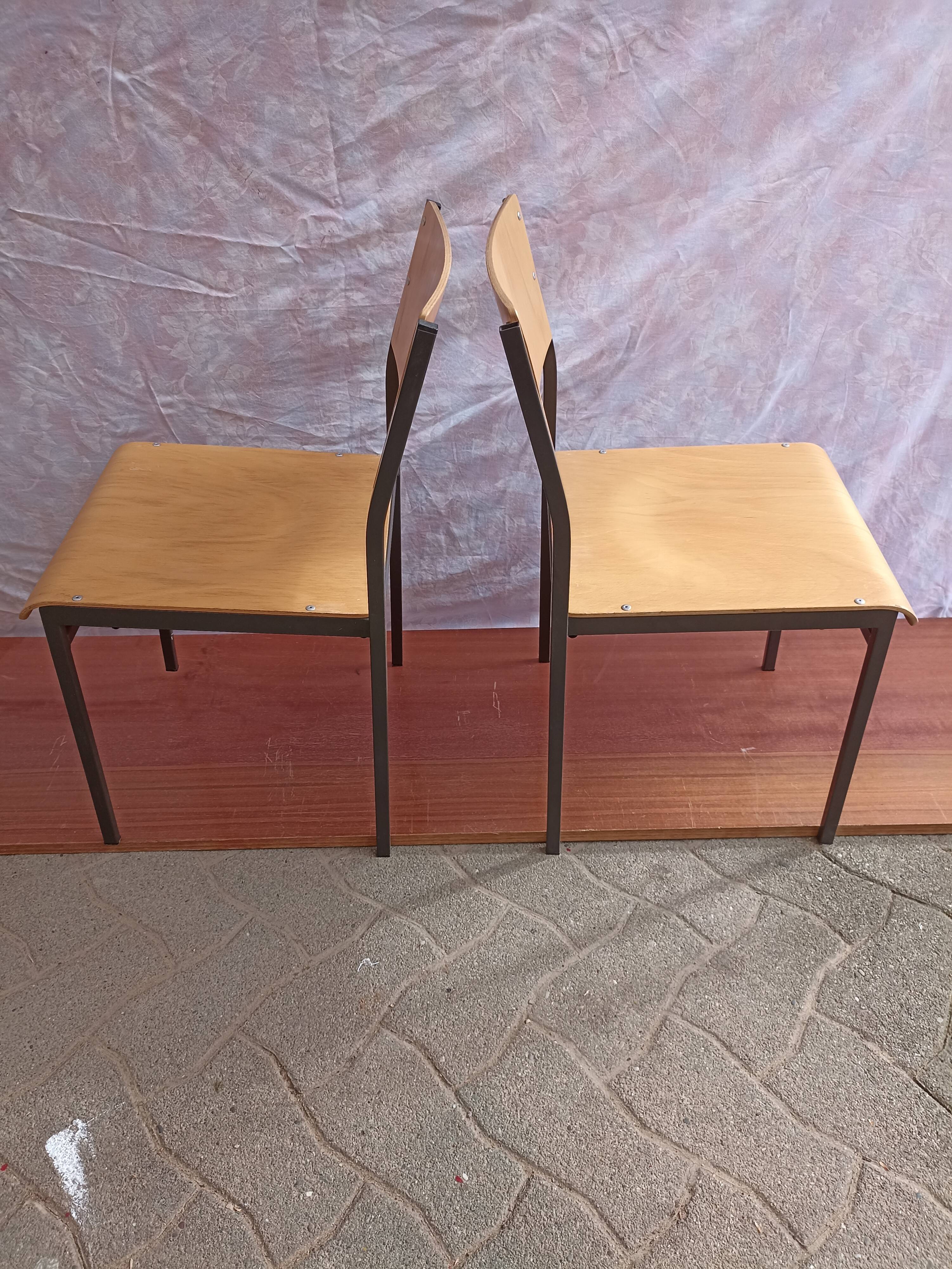Set of 8 industrial chairs