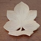 Hand-carved vine leaf wooden empty pocket