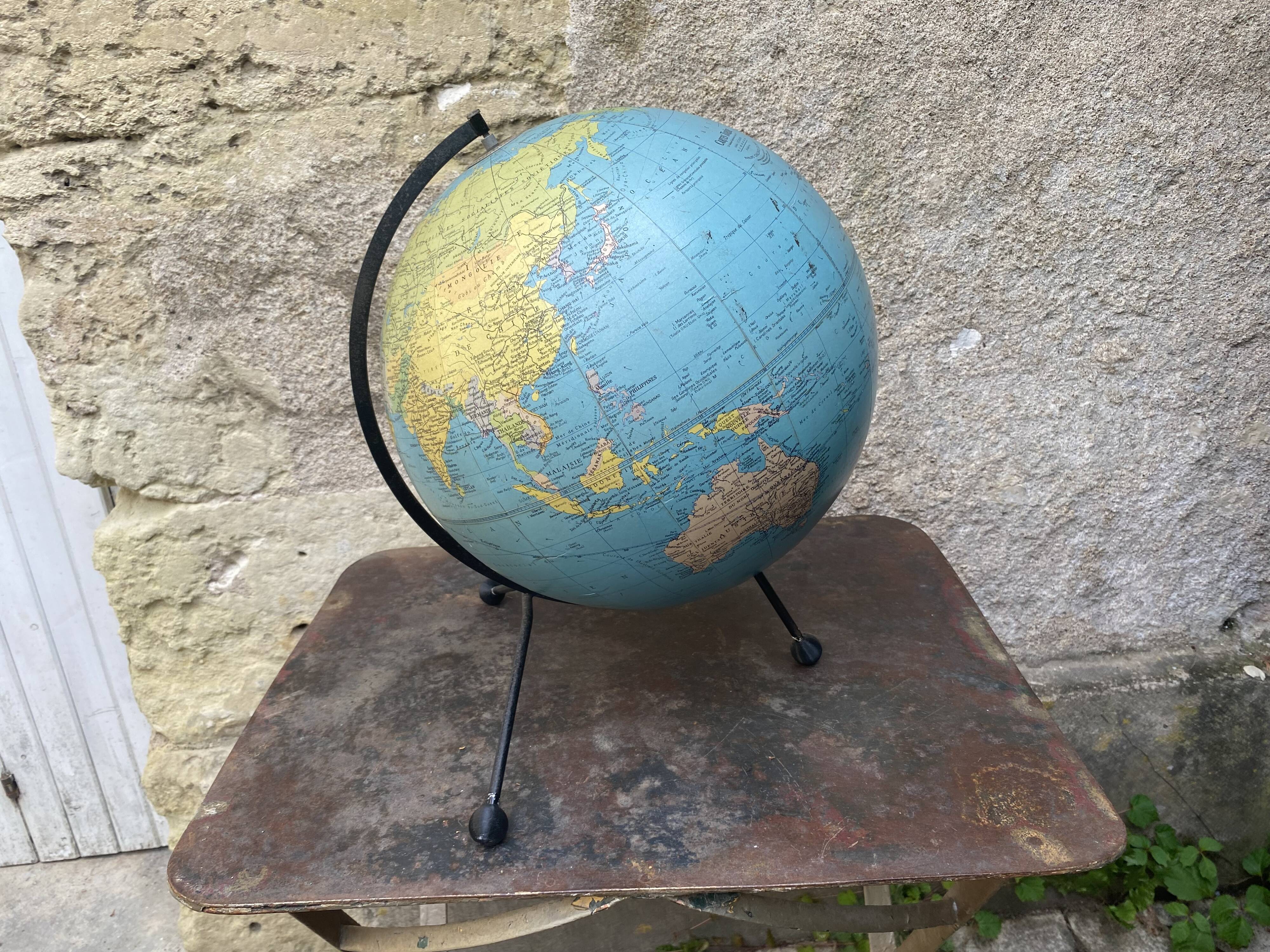 Terrestrial globe Taride 1967