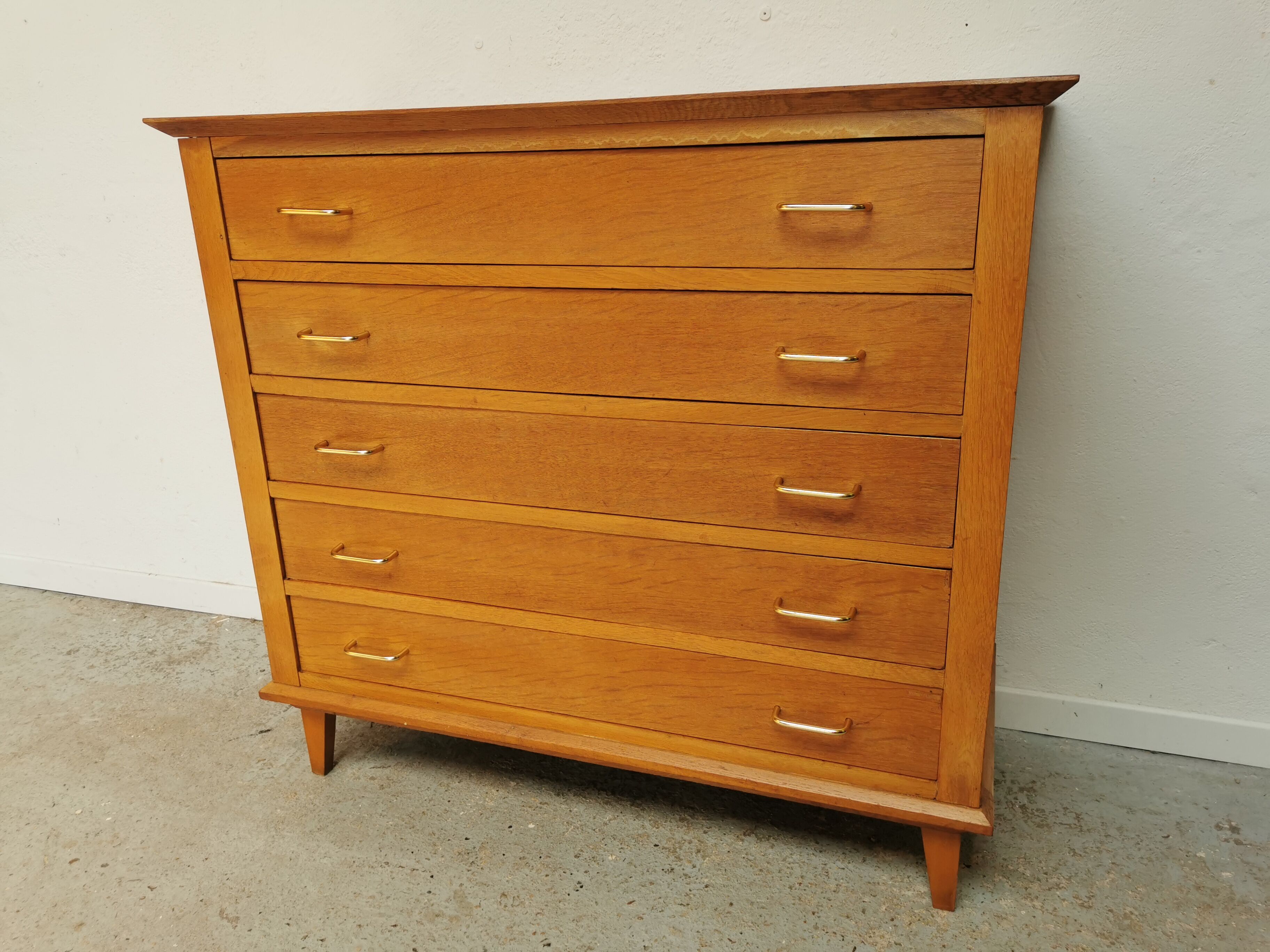 Commode vintage