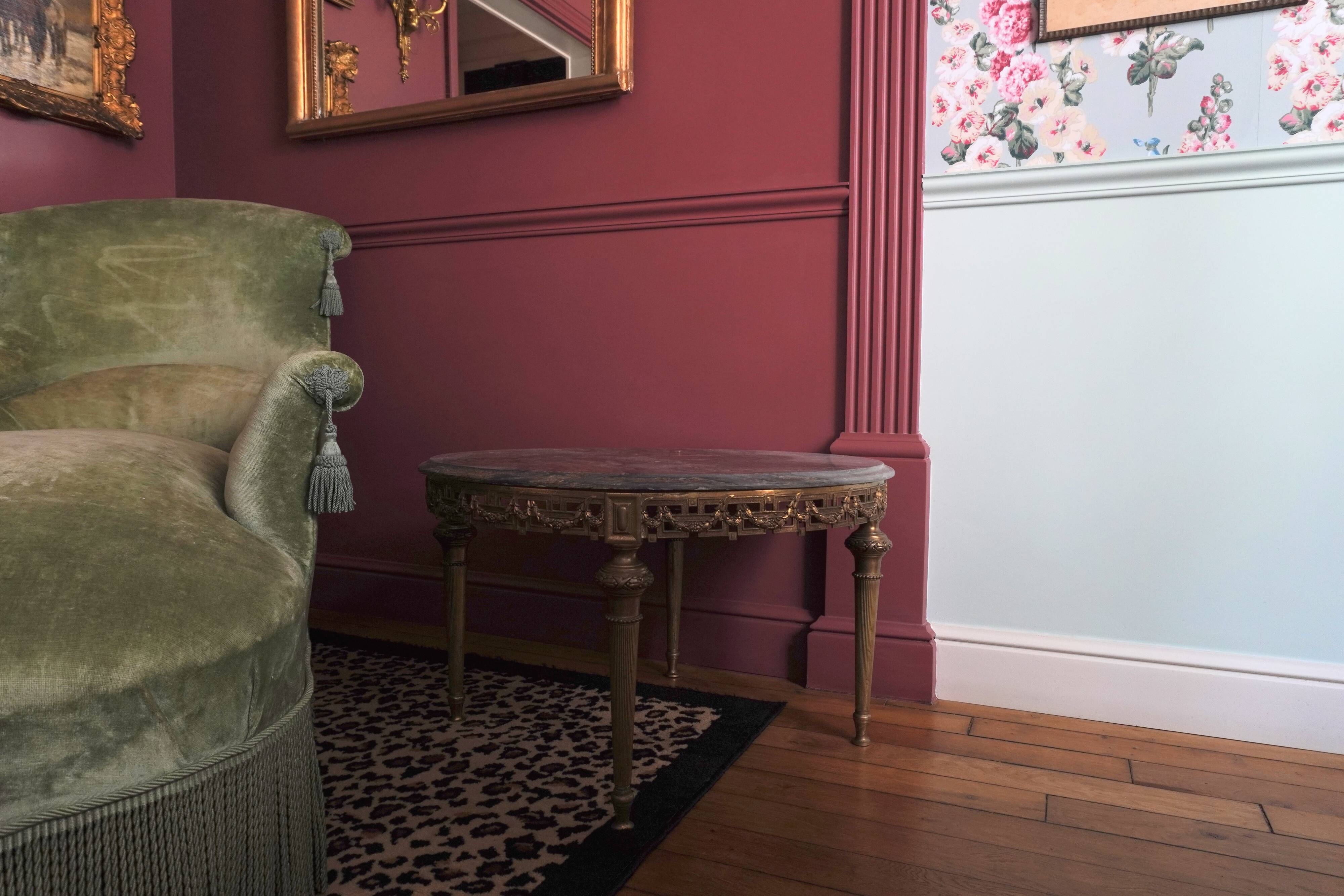 Louis XVI style round coffee table in marble and brass