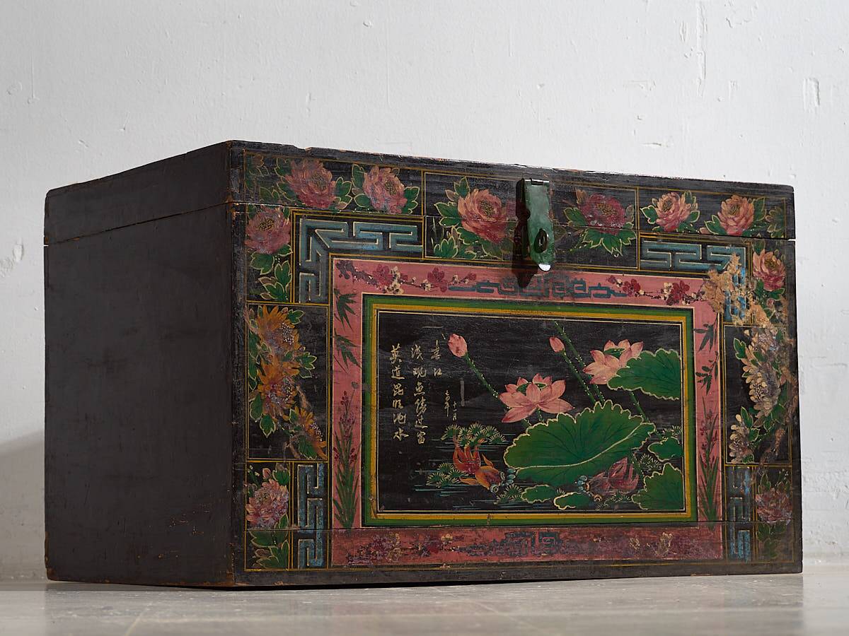 Antique oriental trunk with lotus flower paintings (c.1900) #11
