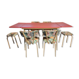 Table chairs stools formica