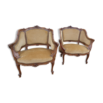 Pair of armchairs basket louis XV in carved walnut