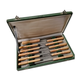 Box of 12 knives