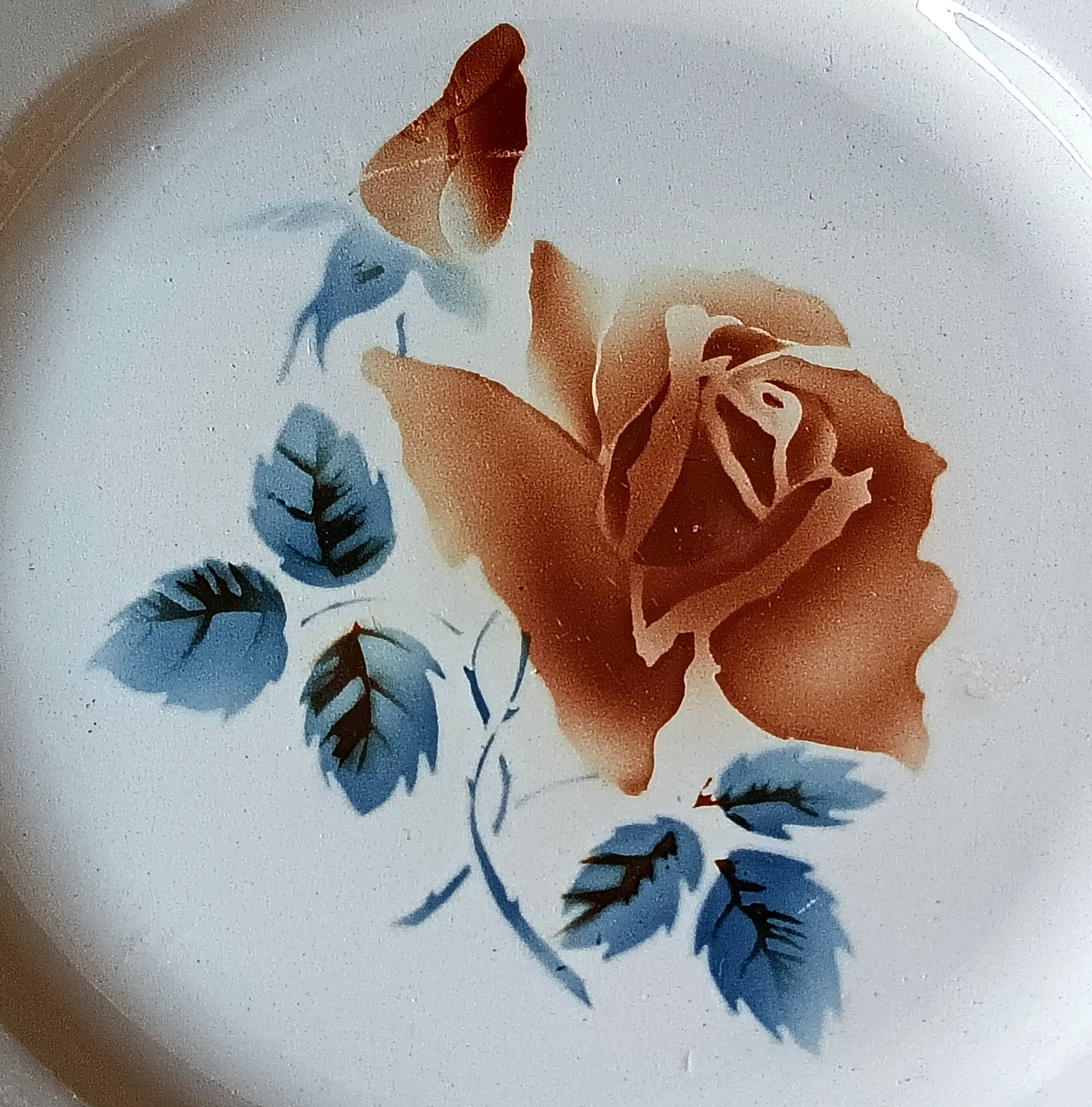 8 vintage flat plates Sarreguemines Digoin