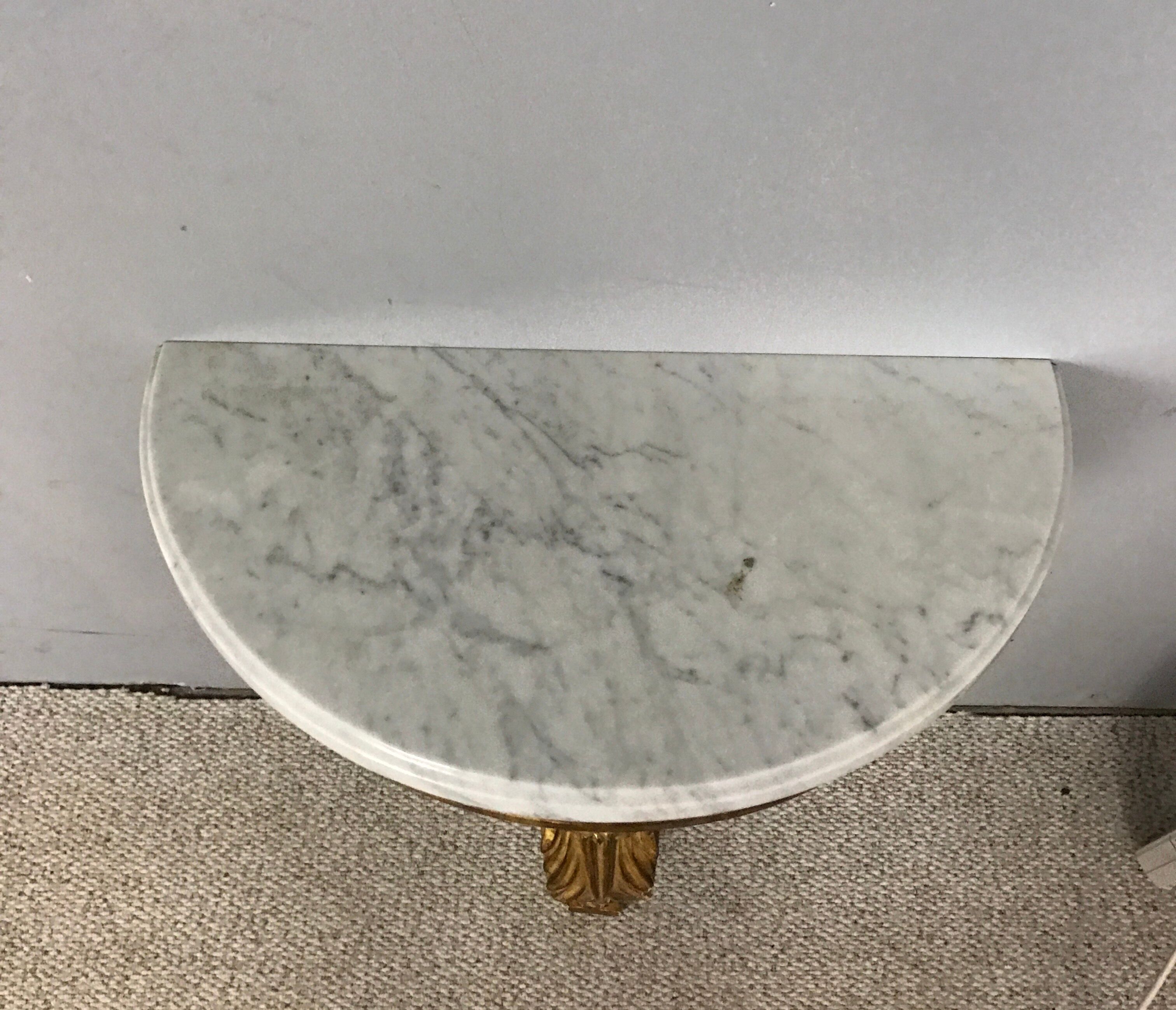 Console en bois doré 1960