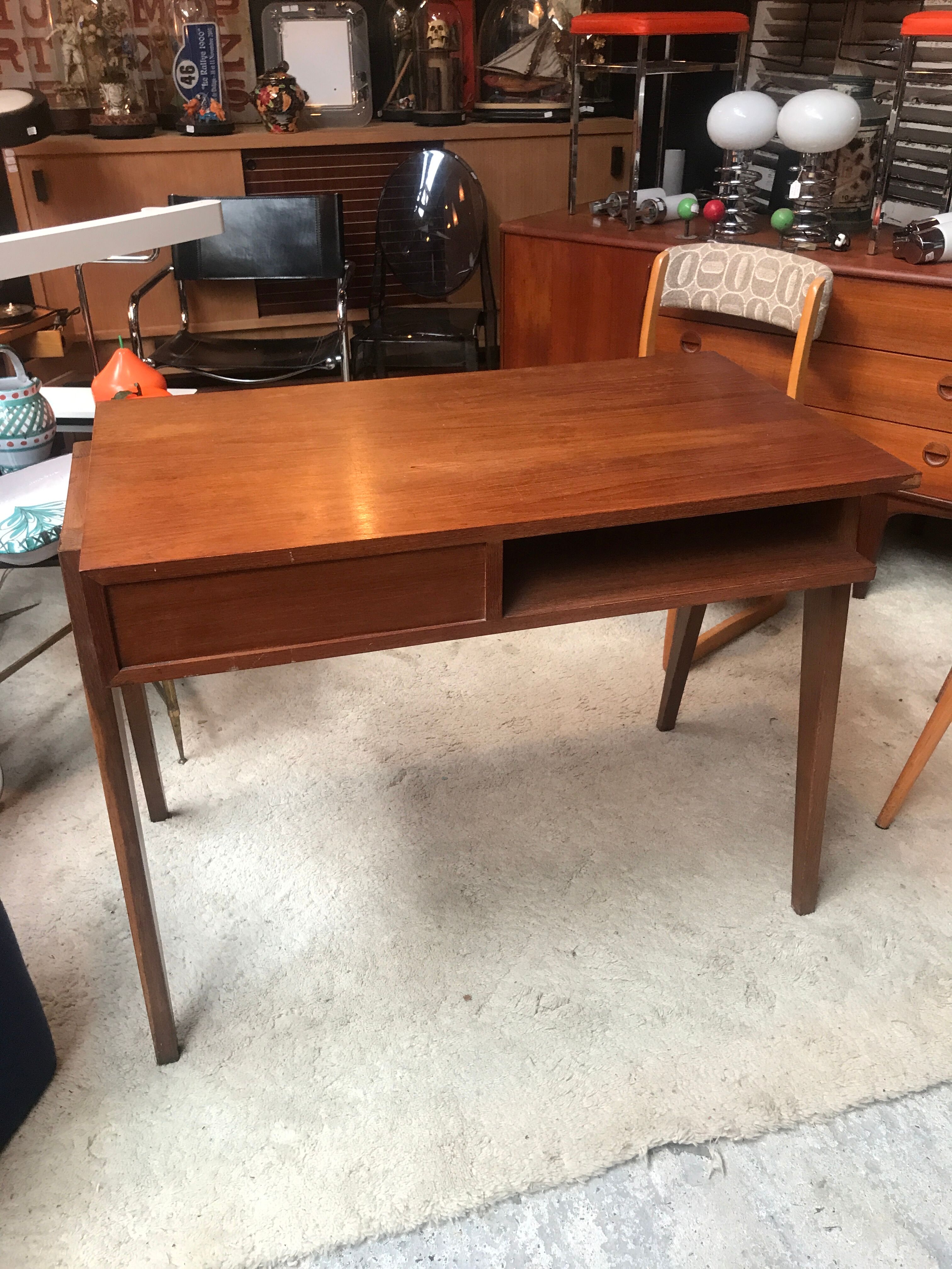 Bureau 1960 vintage