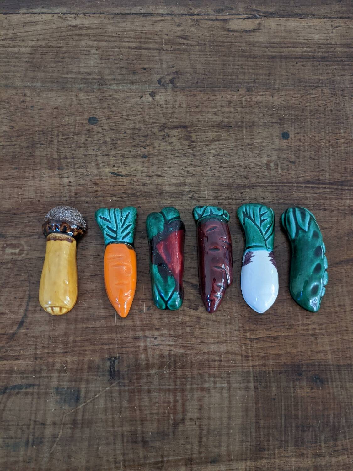 Vegetable knife holders