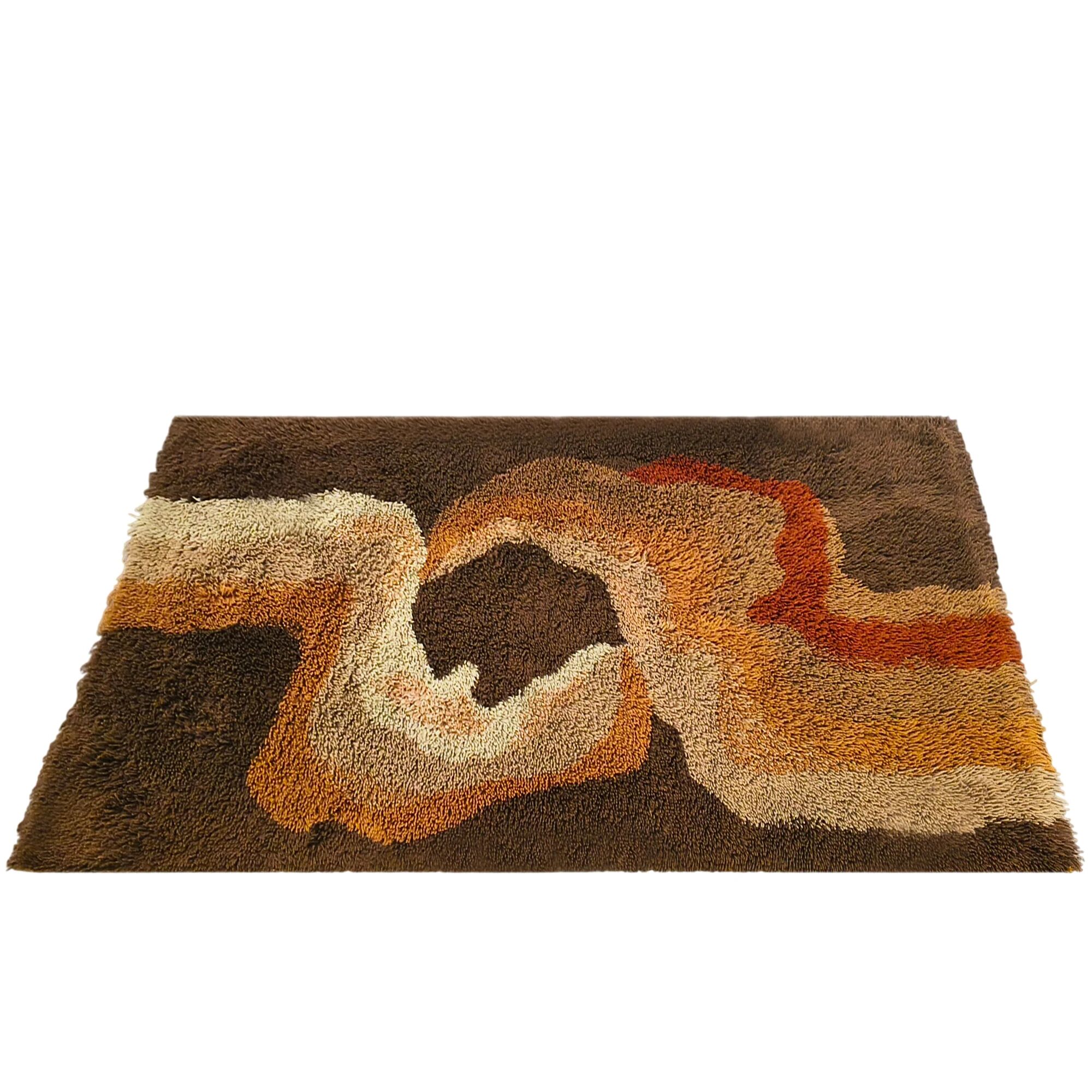 1970s Space Age Wool Rug | Mid-Century Modern Organic Wave Pattern. Made in Italy