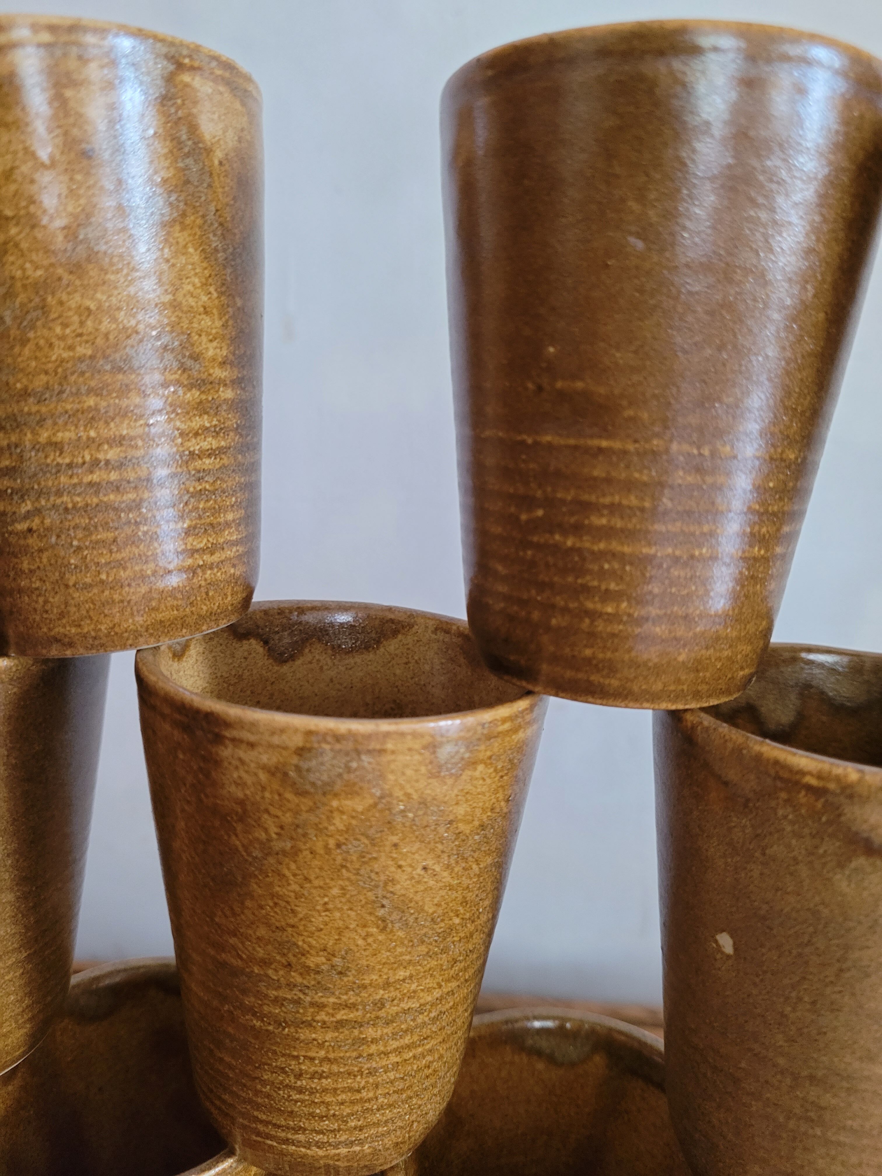 14 cups Digoin sandstone