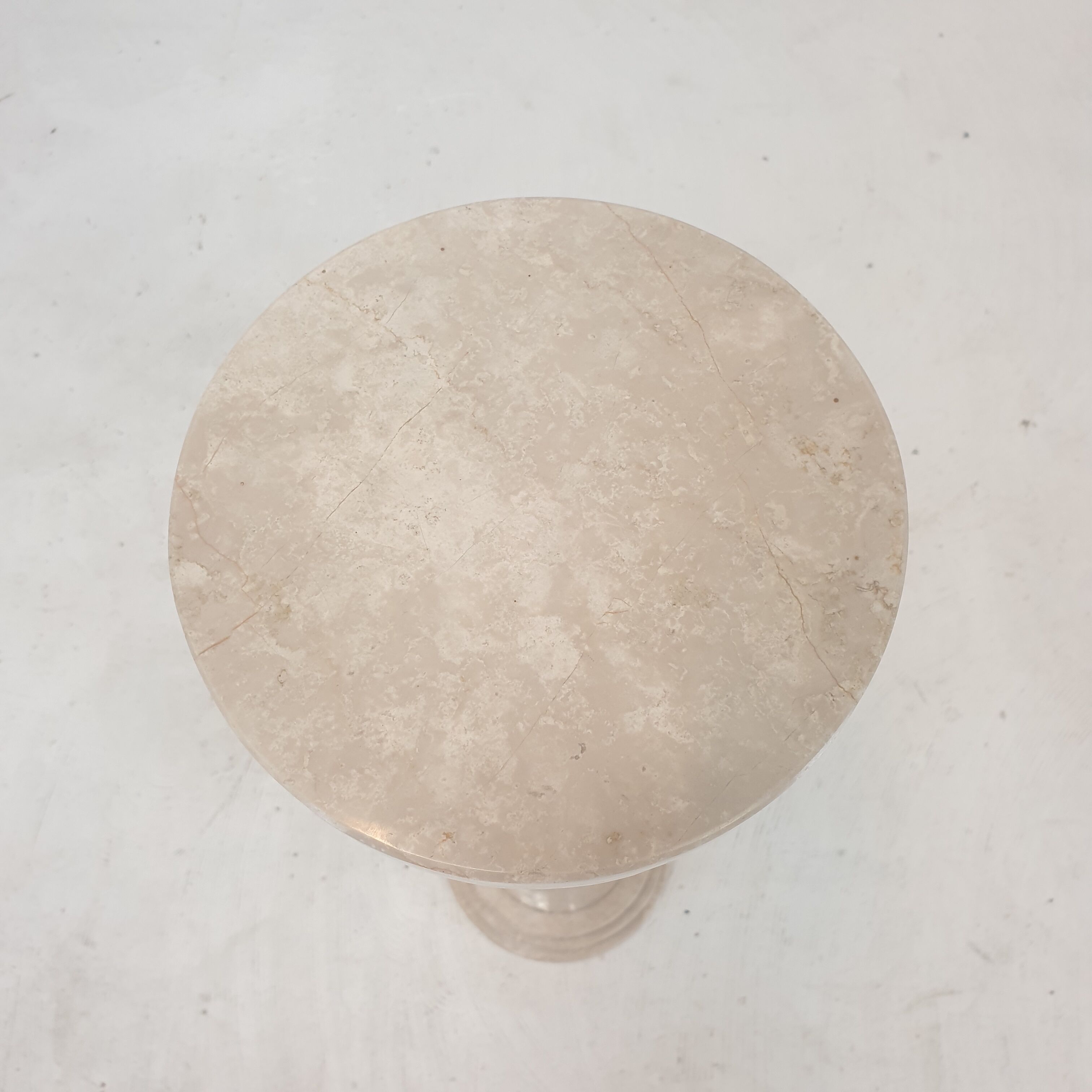 Italian travertine side table or pedestal, 1980's