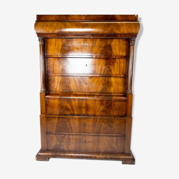 Chiffonier of mahogany and with carvings of the style Late Empire from the 1840s