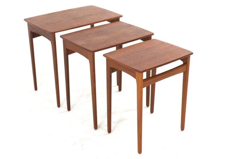 Svend Åge Madsen nesting tables - danish design in teak  mid century modern