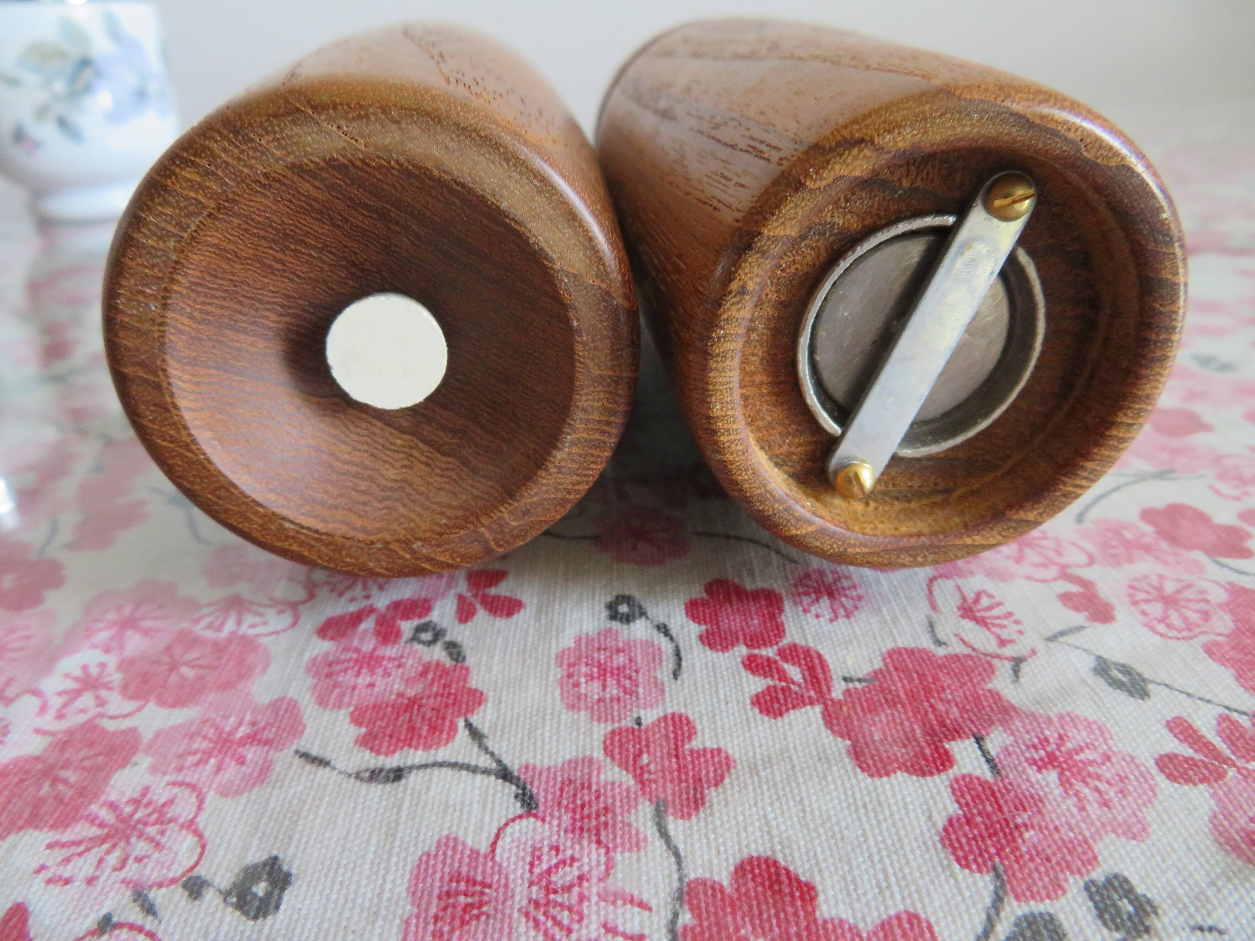 Teak salt and pepper shaker, Scandinavian style year 70s