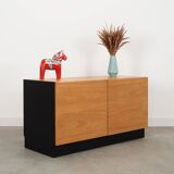 Buffet en frêne, design danois, années 1970, production : Danemark