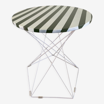 Eiffel foot side table