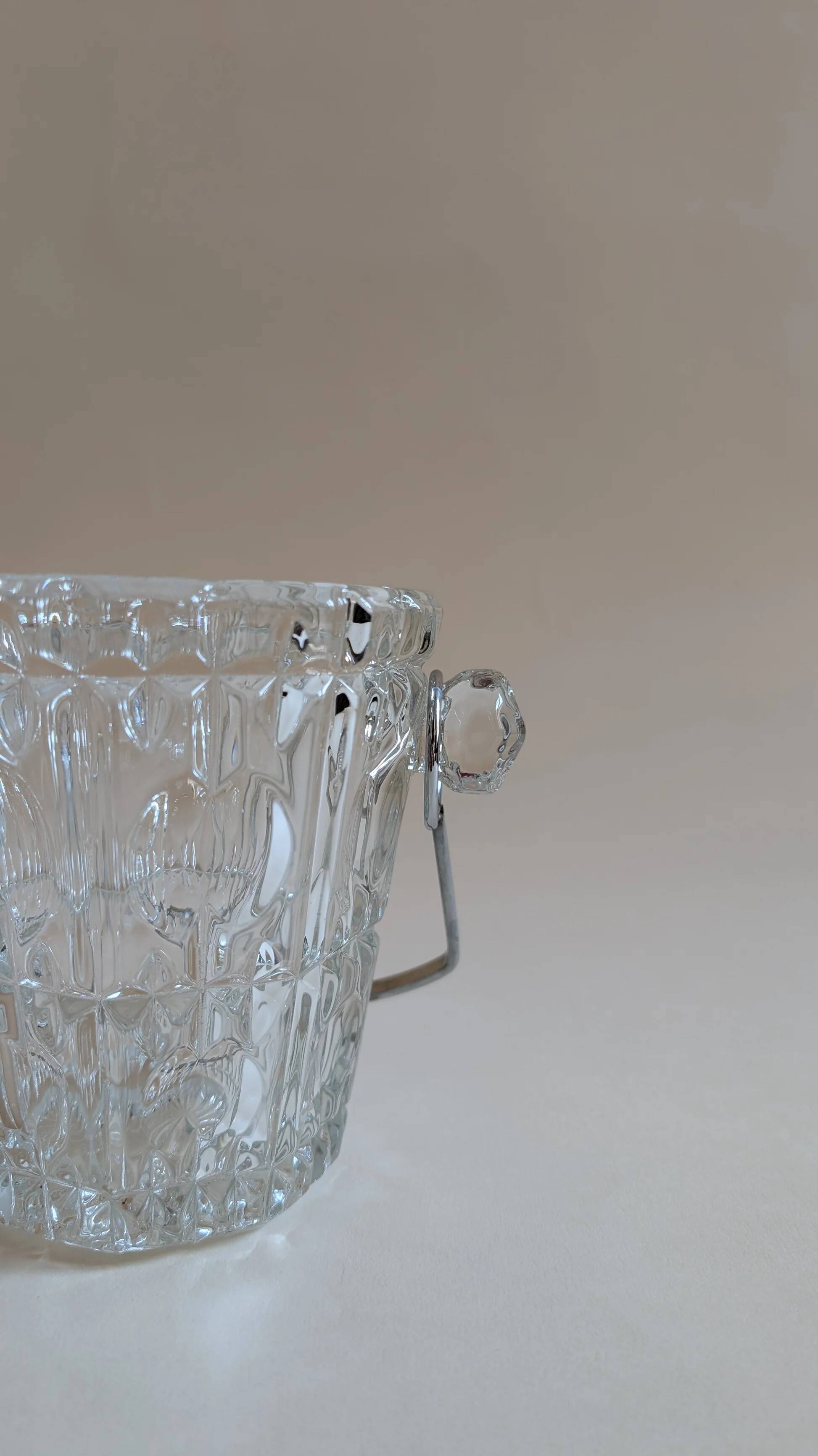 Glass ice bucket