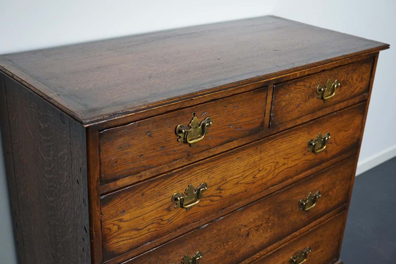 Commode anglaise en chêne début XXe siècle