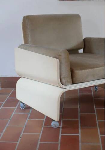 Space Age 70s armchair