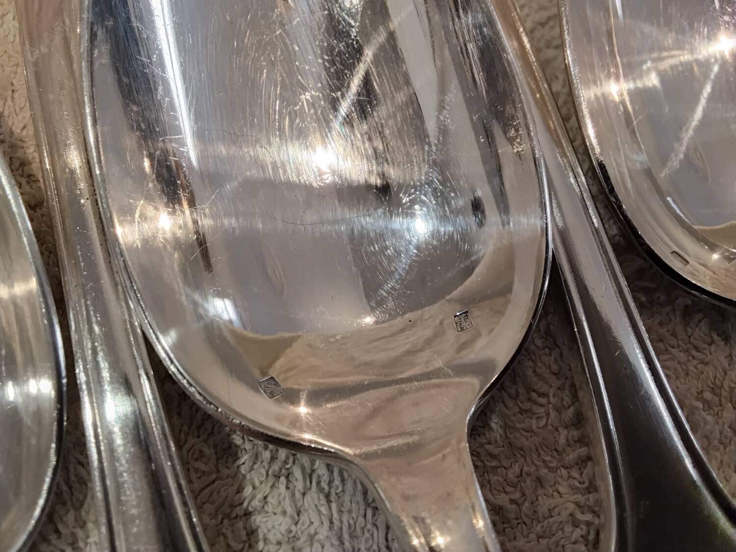 12 silver plated dessert spoons, goldsmith Alfenide, St LXVI pearls