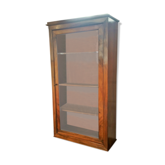 Vitrine en noyer fin XIXème