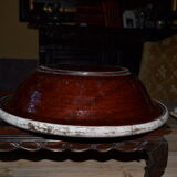 Dish in earthenware glazed, white and Brown, late nineteenth century