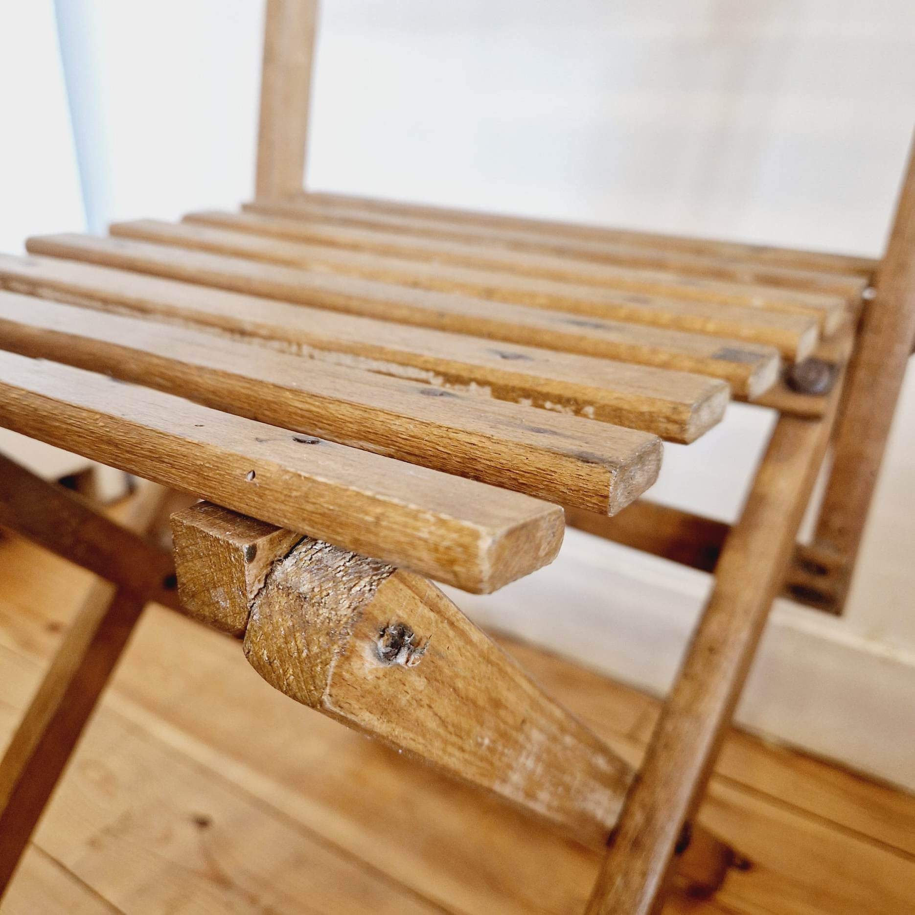 Folding wooden chair