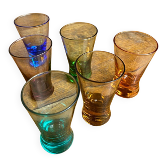 Verres colorés à liqueur ou café