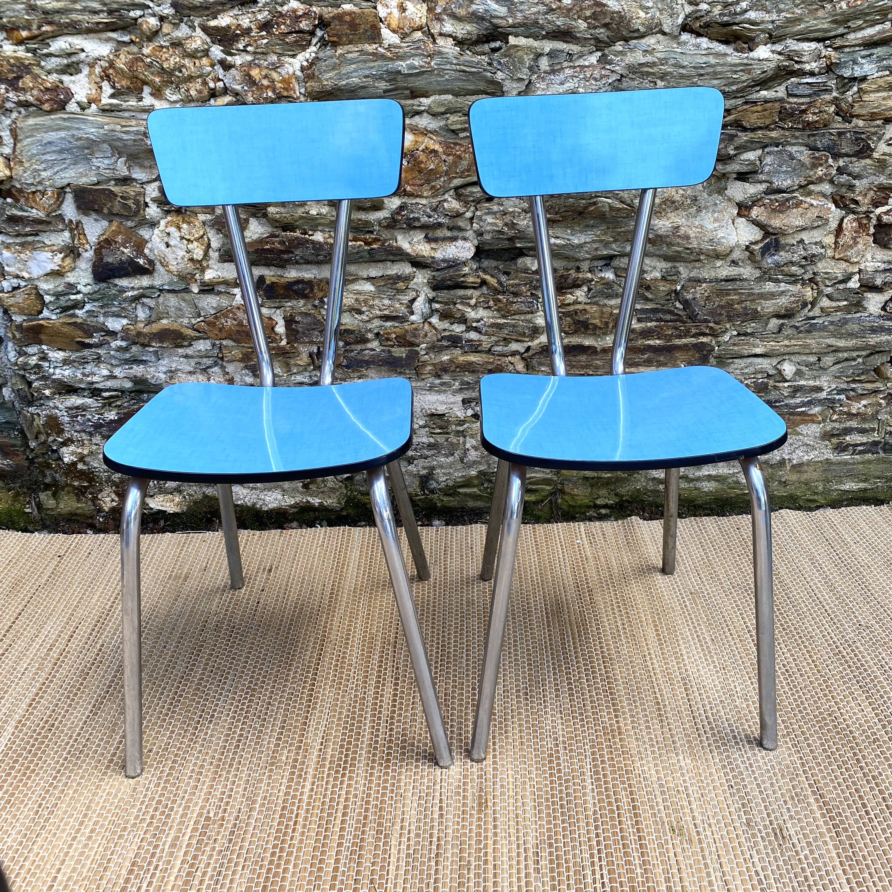 Extendable blue formica table and 2 chairs, 1960s