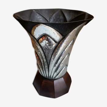 Vase art-deco en étain signé R Delavan