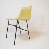 Ensemble de six chaises à manger en fibre de verre moulée des années 1960 par Miroslav Navratil