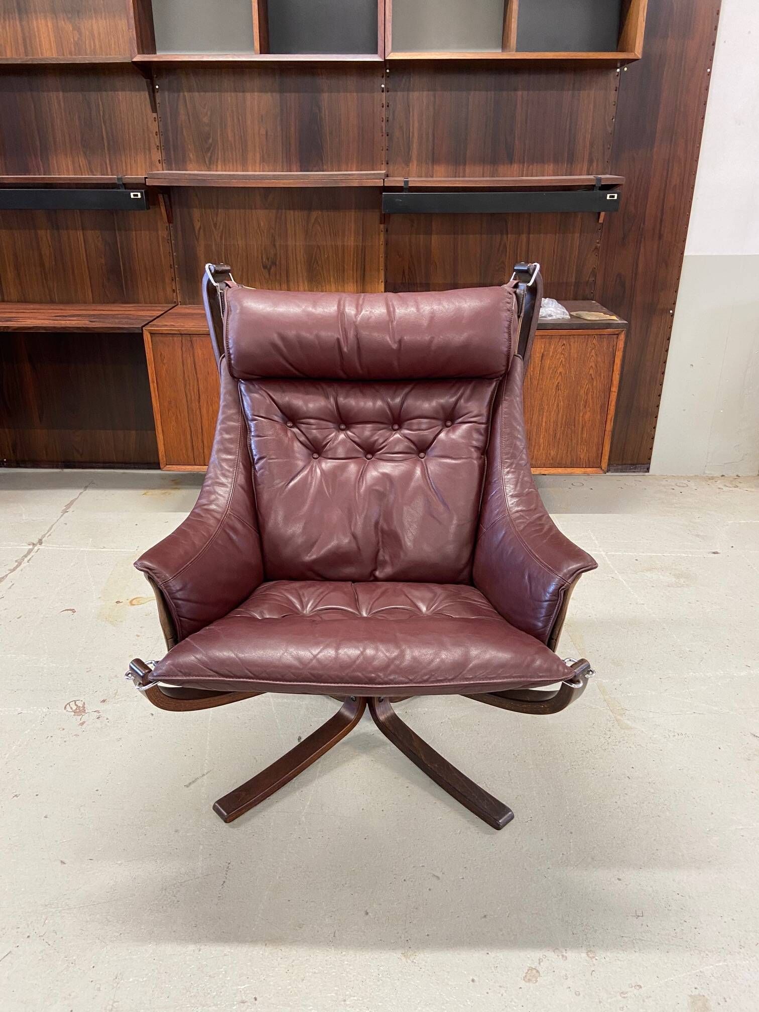 Chaises Falcon à ailes et dossier haut en cuir Sigurd Resell vintage rétro