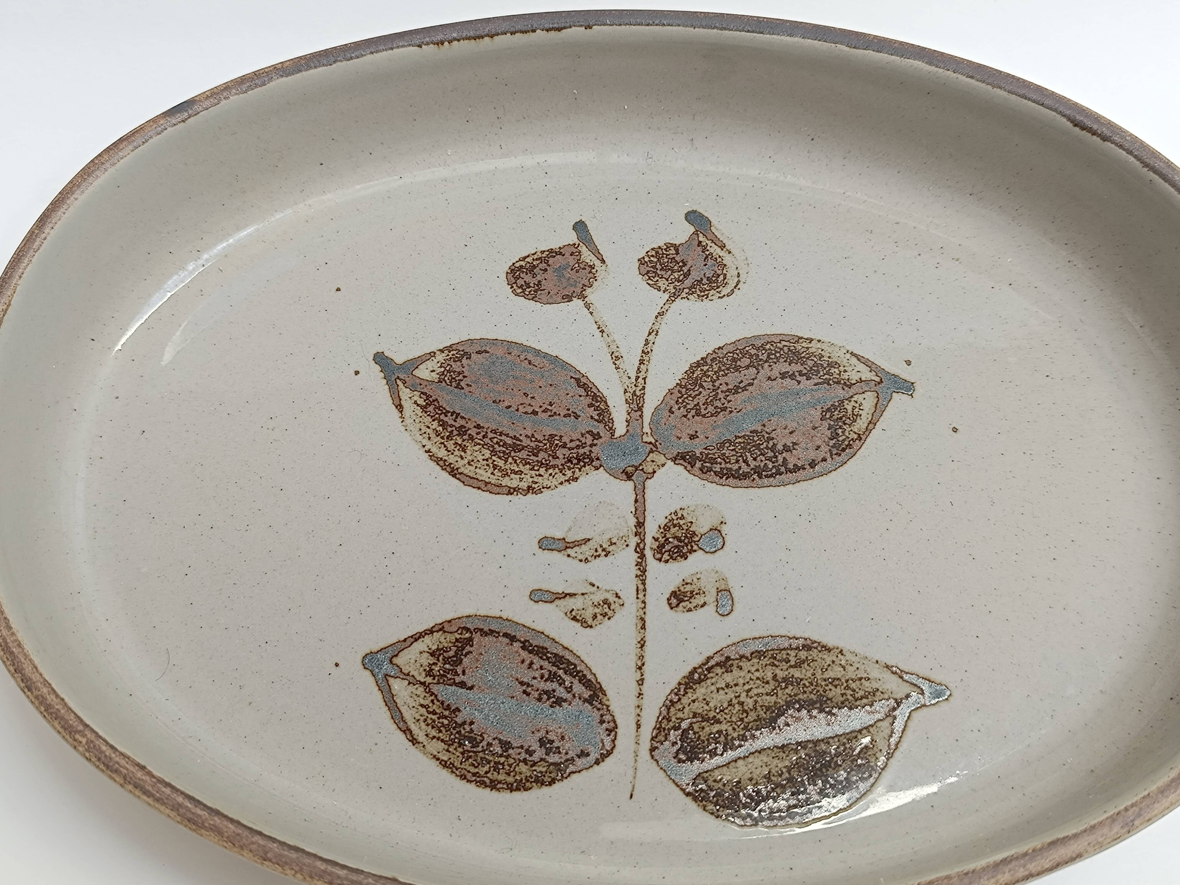 Arnon sandstone dish