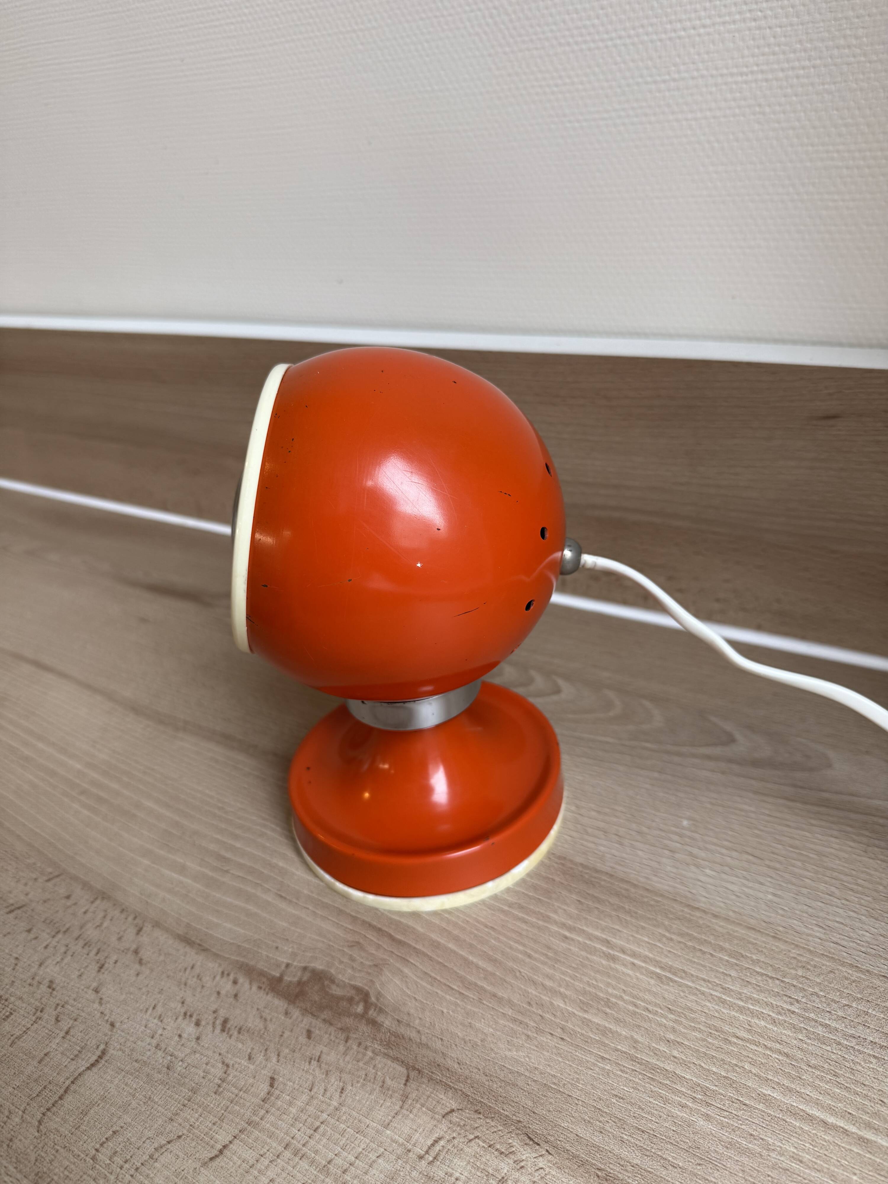 Eyeball Magnet Table Lamp – Orange & Chrome Metal (1970s)