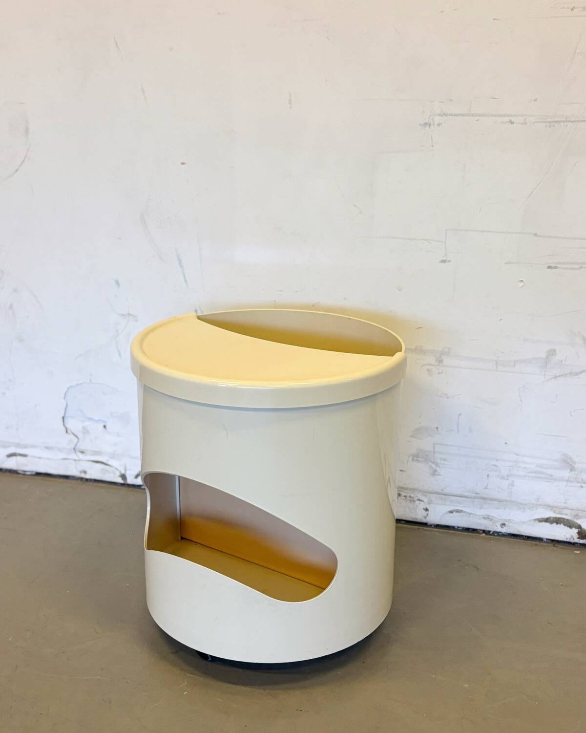 ROBO Bar Cabinet by Joe Colombo