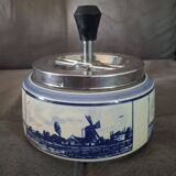 Delft rolling ashtray