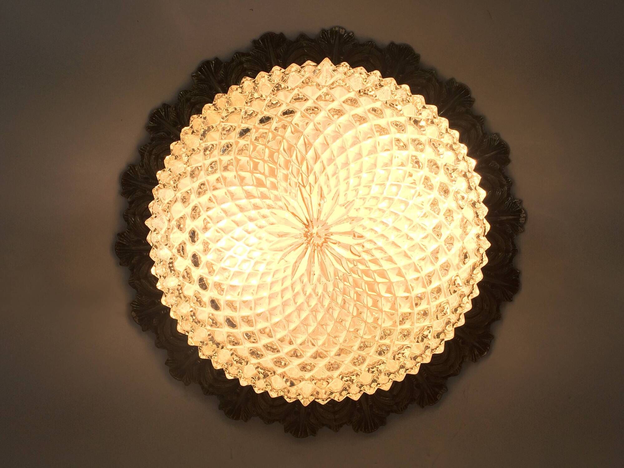 Brass and gold metal ceiling and diamond chiseled glass globe, double lights. Year 80
