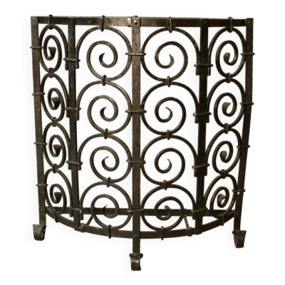 Grille de cheminée en fer forgé