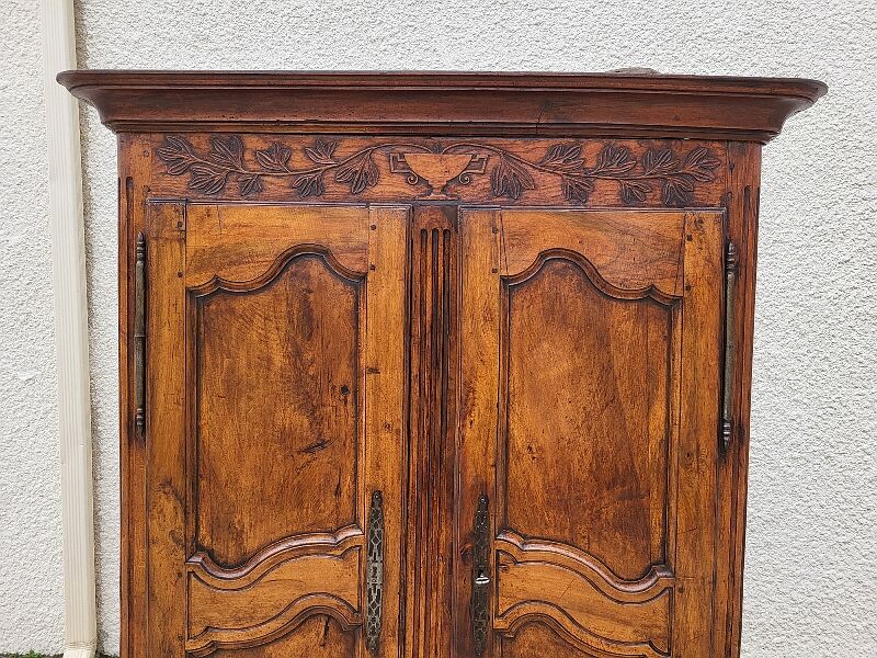 Wardrobe 2 doors louis xv walnut of the xix th siecle